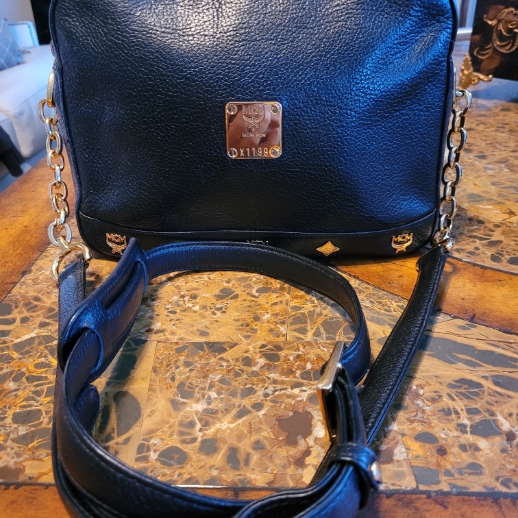 Mcm Black Leather Chain Shoulder Bag